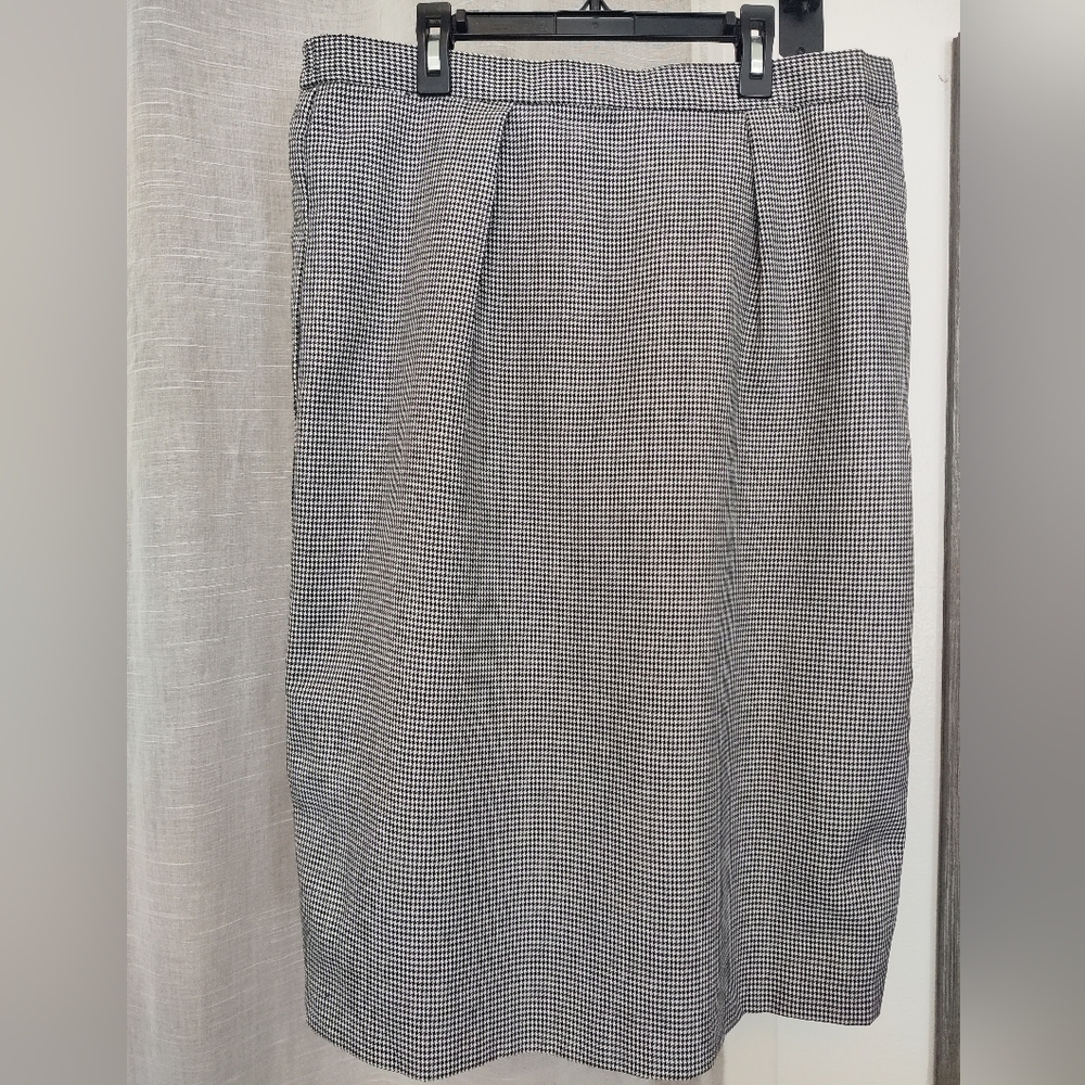 Maggie McNaughton Vintage Skirts Size 16W Houndstooth Pattern